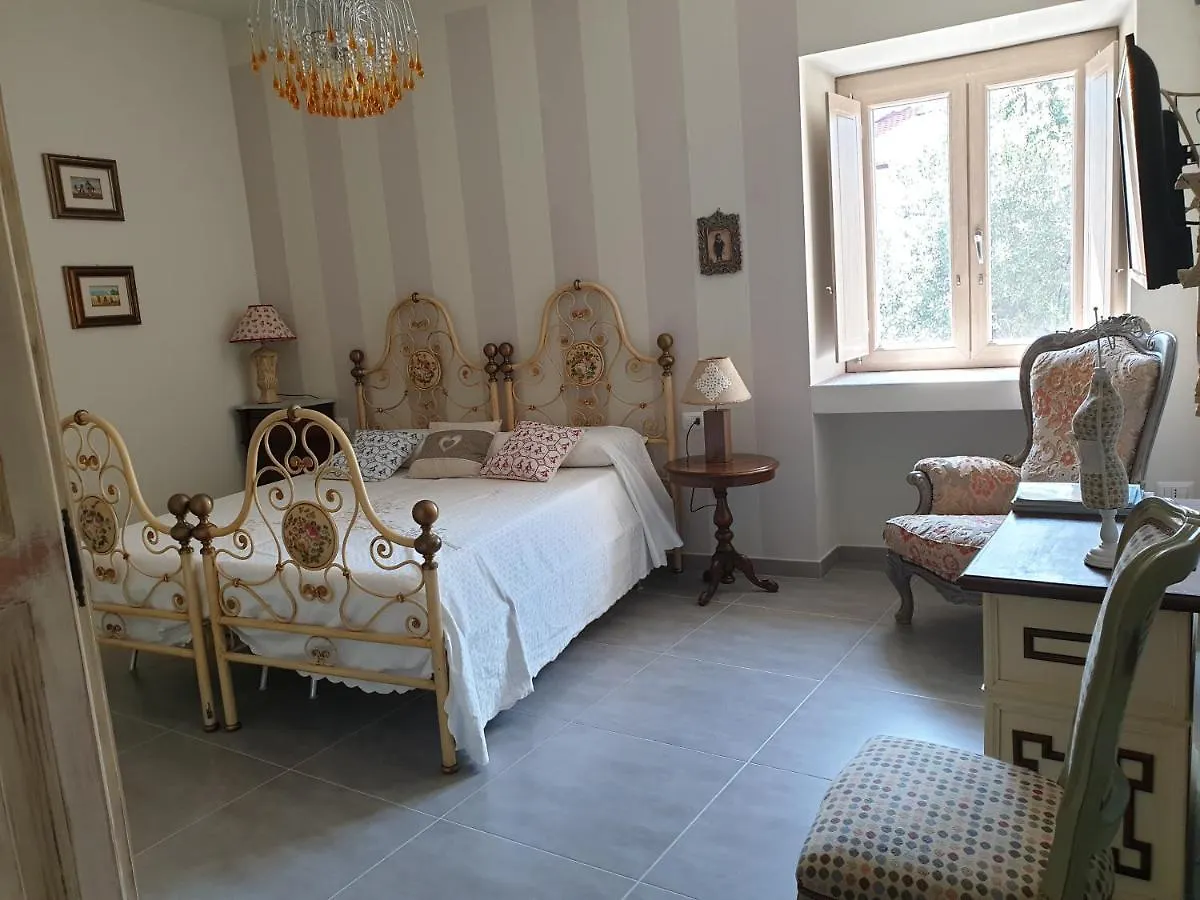 Shab&B Guesthouse Florinas